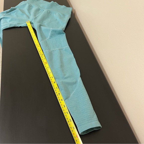 Alphalete Glute Calf Defining Workout Leggings - Picture 13 of 14